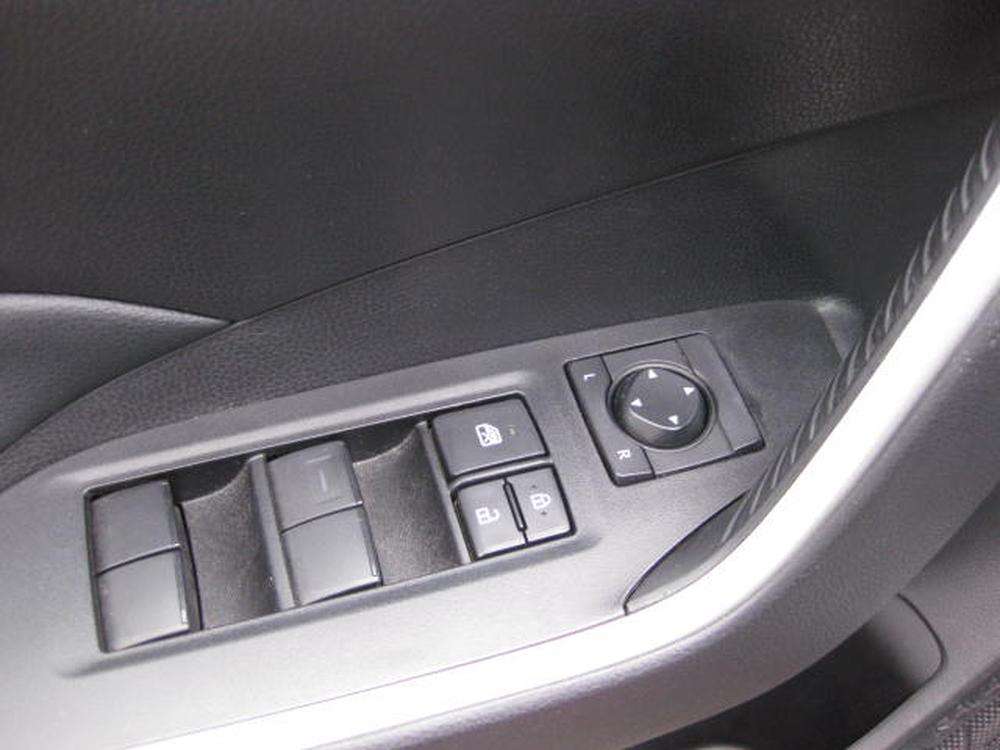 Toyota RAV4 XLE 2021 d’occasion à vendre - 11