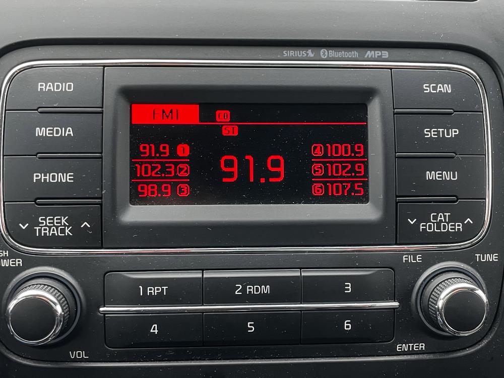 Kia Forte 5-Door 2016 Gris usage à vendre Kia Forte 5-Door 2016 Gris usage à vendre