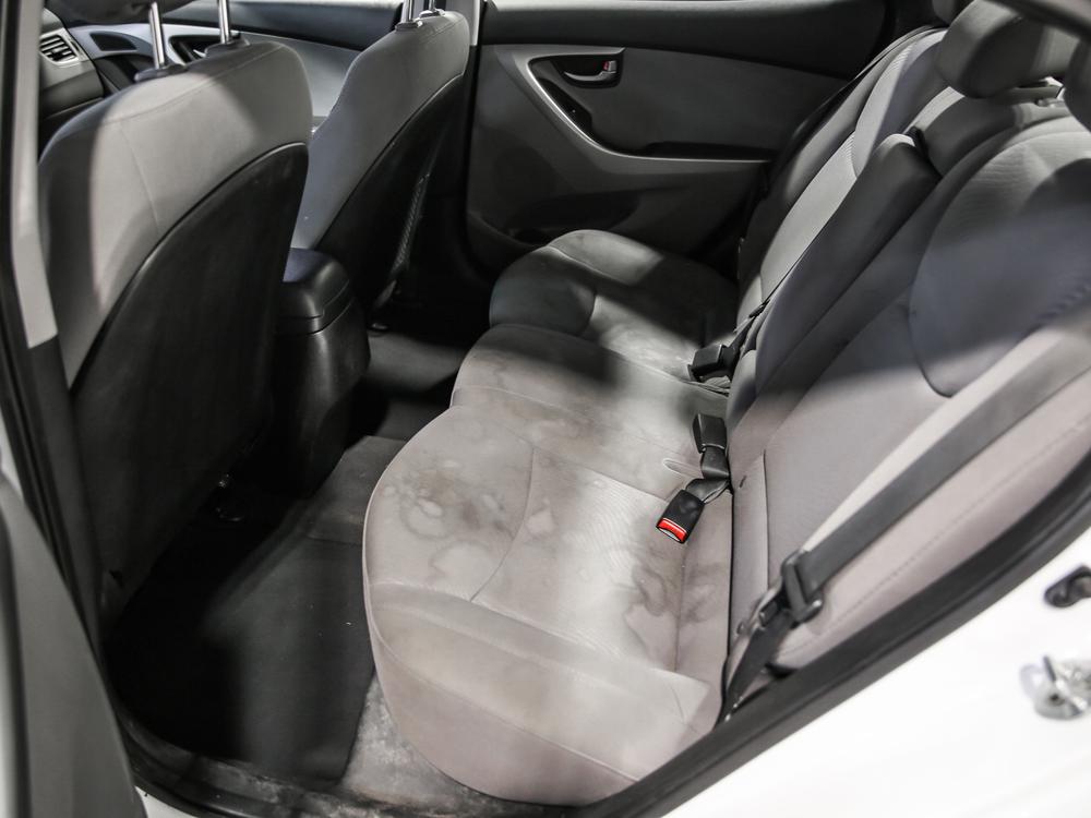 Hyundai Elantra L 2016 d’occasion à vendre - 27