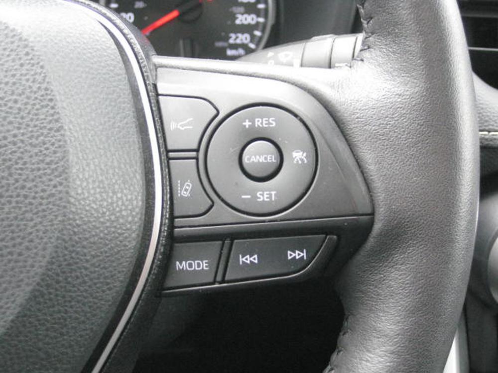 Toyota RAV4 XLE 2021 d’occasion à vendre - 18