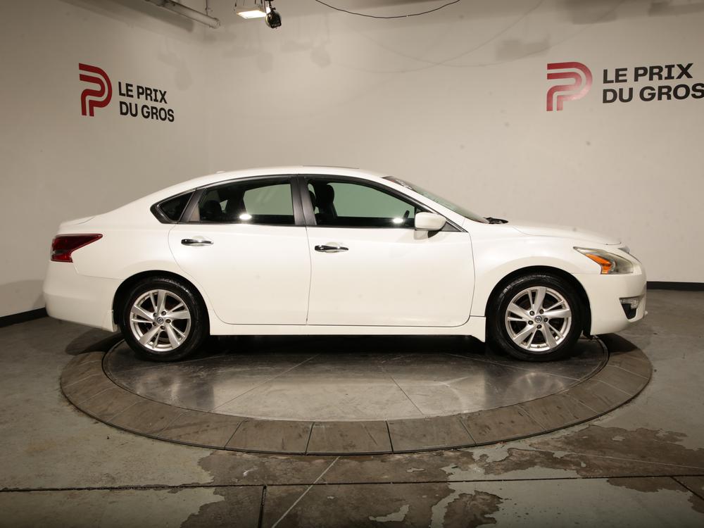 Nissan Altima sv 2013 d’occasion à vendre - 2