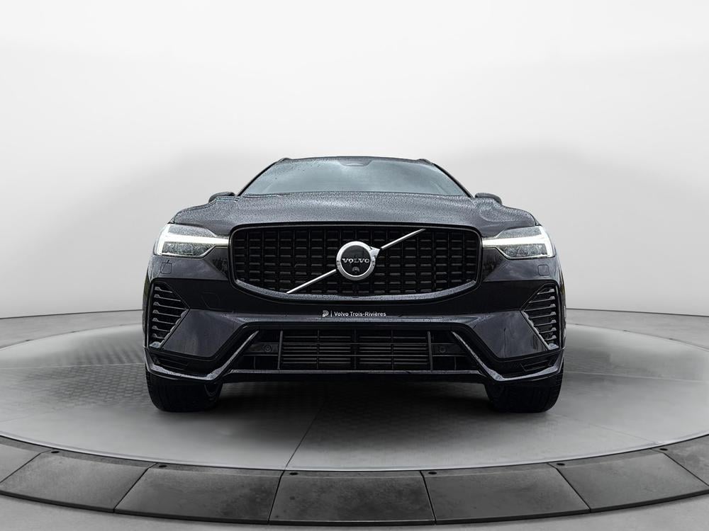 Volvo XC60 Recharge T8 R-DESIGN // PLUG IN // AWD 2022 d’occasion à vendre - 2