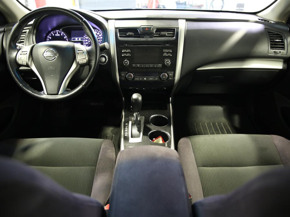 Nissan Altima sv 2013 d’occasion à vendre - 30