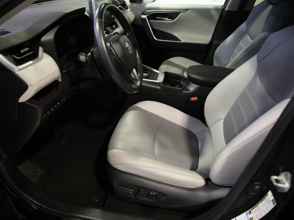 Toyota RAV4 Hybrid Limited 2019 d’occasion à vendre - 18