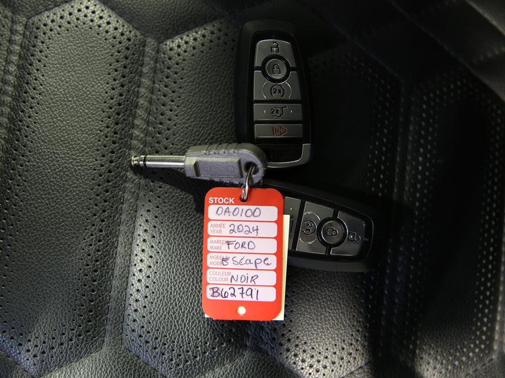 Ford Escape PLUG IN HYBRID PHEV FWD 2024 d’occasion à vendre - 35
