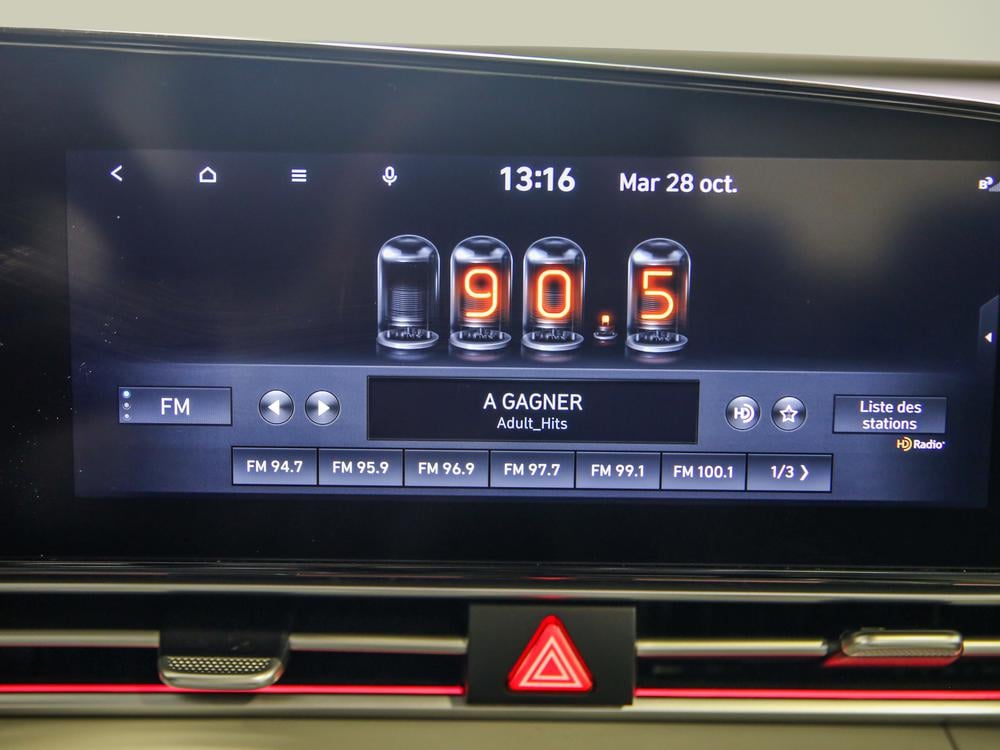 Hyundai Elantra hybride LIMITED 2023 d’occasion à vendre - 27