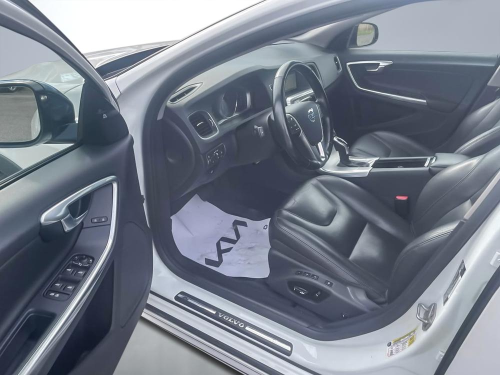 Volvo V60 Cross Country T5 PREMIER 2017 d’occasion à vendre - 13