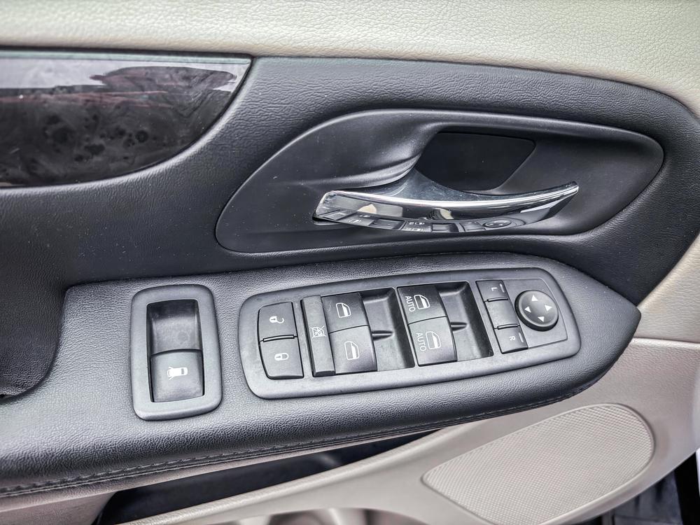 Dodge Grand Caravan 2017 Noir usage à vendre Dodge Grand Caravan 2017 Noir usage à vendre