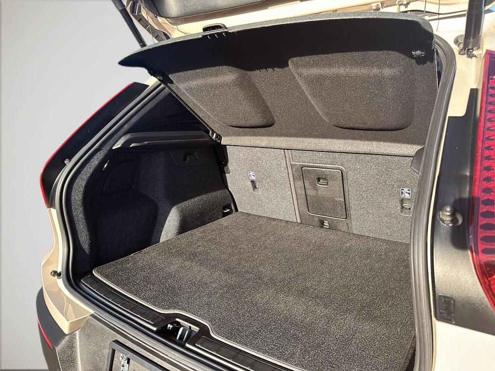 Volvo XC40 B5 PLUS AWD // DARK THEME 2025 d’occasion à vendre - 19