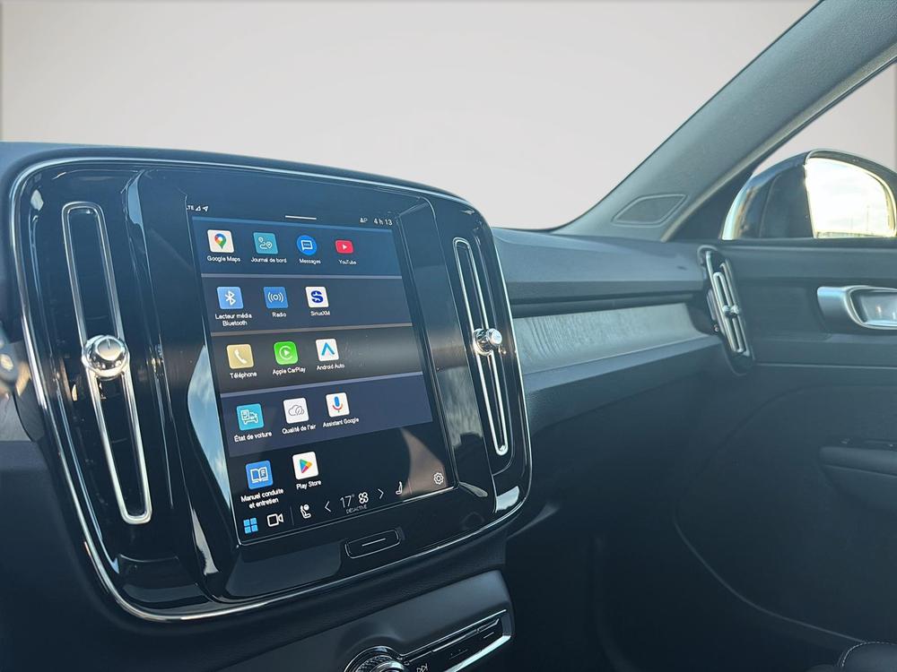 Volvo XC40 B5 PLUS AWD // DARK THEME 2025 d’occasion à vendre - 14