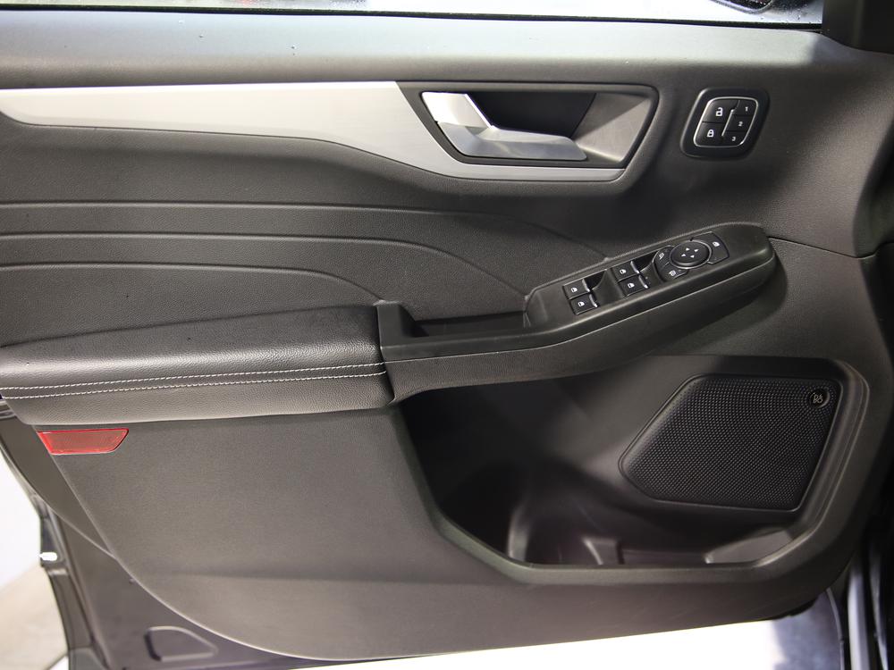 Ford Escape PLUG IN HYBRID PHEV FWD 2024 d’occasion à vendre - 14