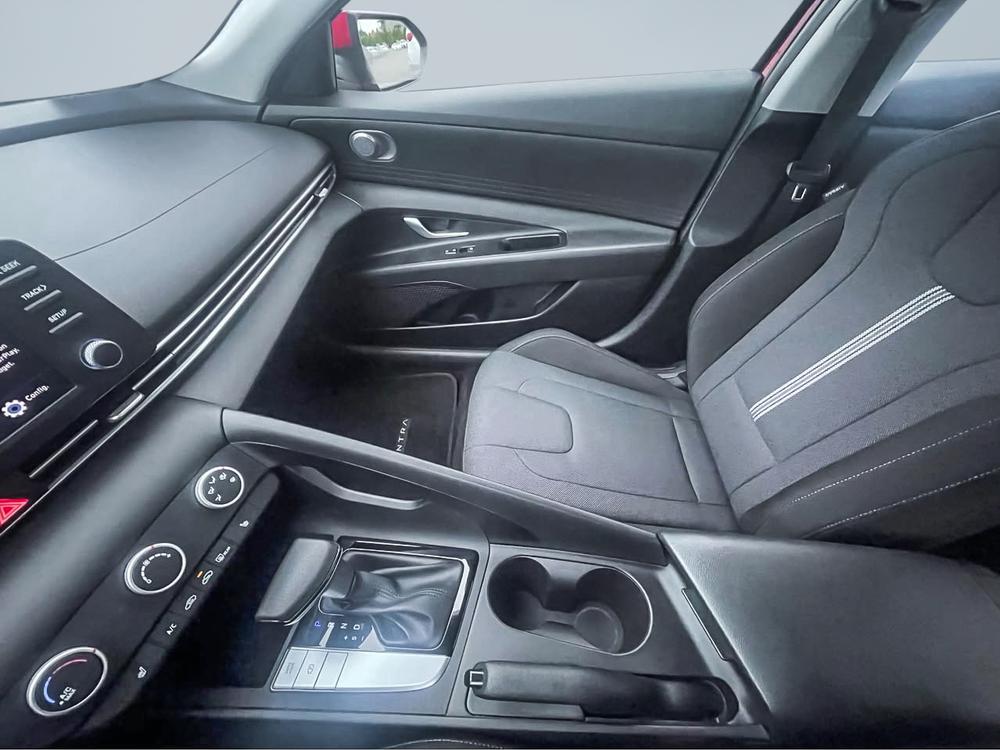 Hyundai Elantra ESSENTIAL 2022 d’occasion à vendre - 17