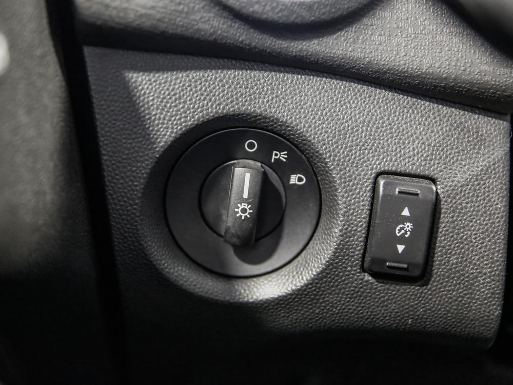 Ford Fiesta 2012 Blanc usage à vendre Ford Fiesta 2012 Blanc usage à vendre