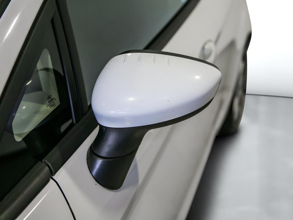 Ford Fiesta 2012 Blanc usage à vendre Ford Fiesta 2012 Blanc usage à vendre