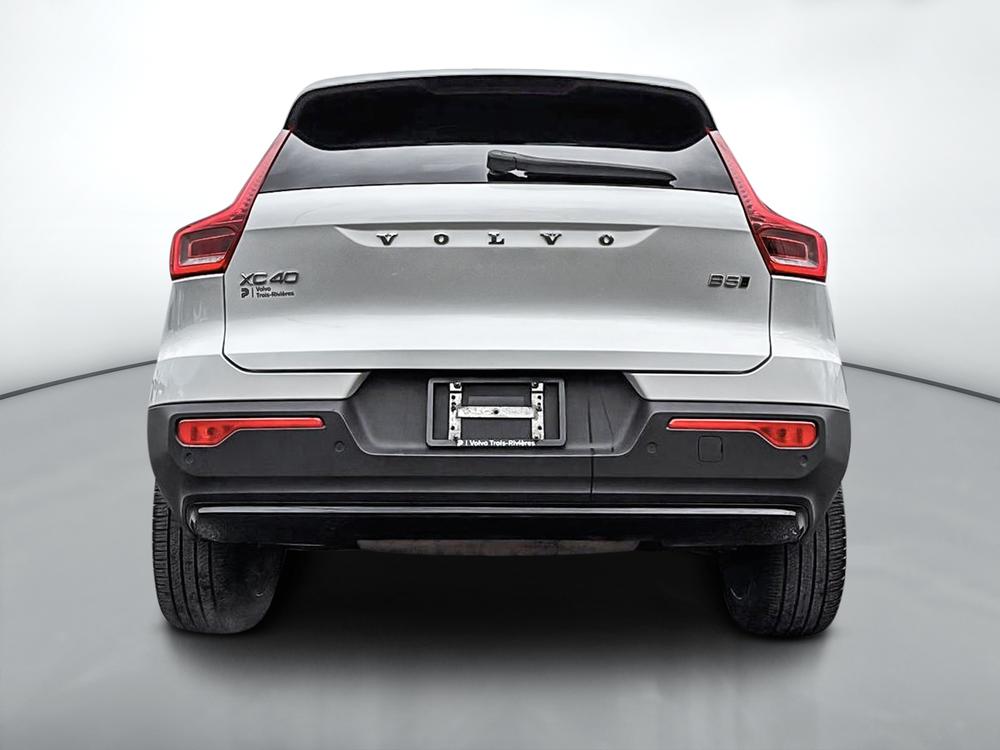 Volvo XC40 B5 PLUS AWD // DARK THEME 2023 d’occasion à vendre - 7