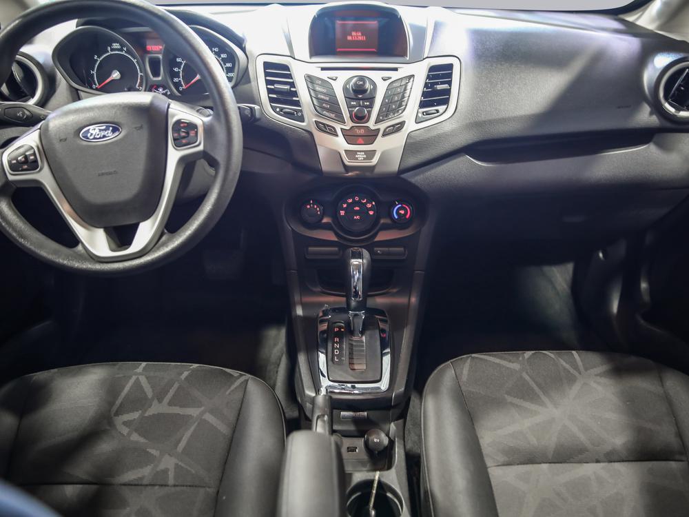 Ford Fiesta 2012 Blanc usage à vendre Ford Fiesta 2012 Blanc usage à vendre