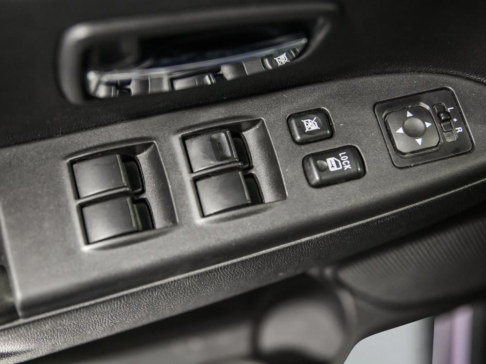 Mitsubishi RVR 2015 Noir usage à vendre Mitsubishi RVR 2015 Noir usage à vendre