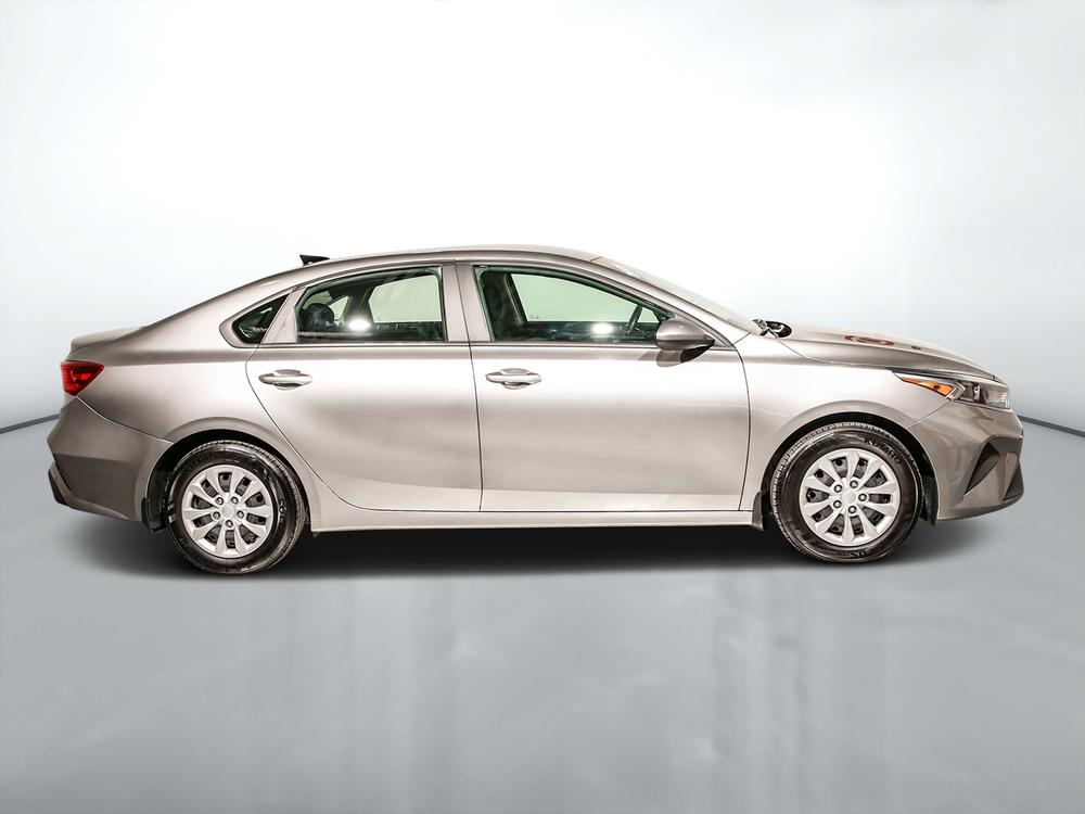 Kia Forte LX 2023 d’occasion à vendre - 2