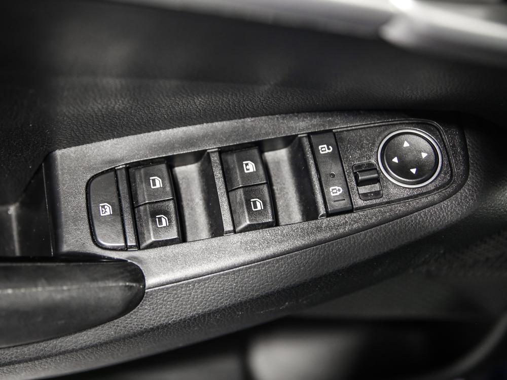 Kia Seltos 2023 Bleu usage à vendre Kia Seltos 2023 Bleu usage à vendre