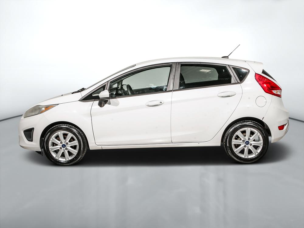 Ford Fiesta 2012 Blanc usage à vendre Ford Fiesta 2012 Blanc usage à vendre