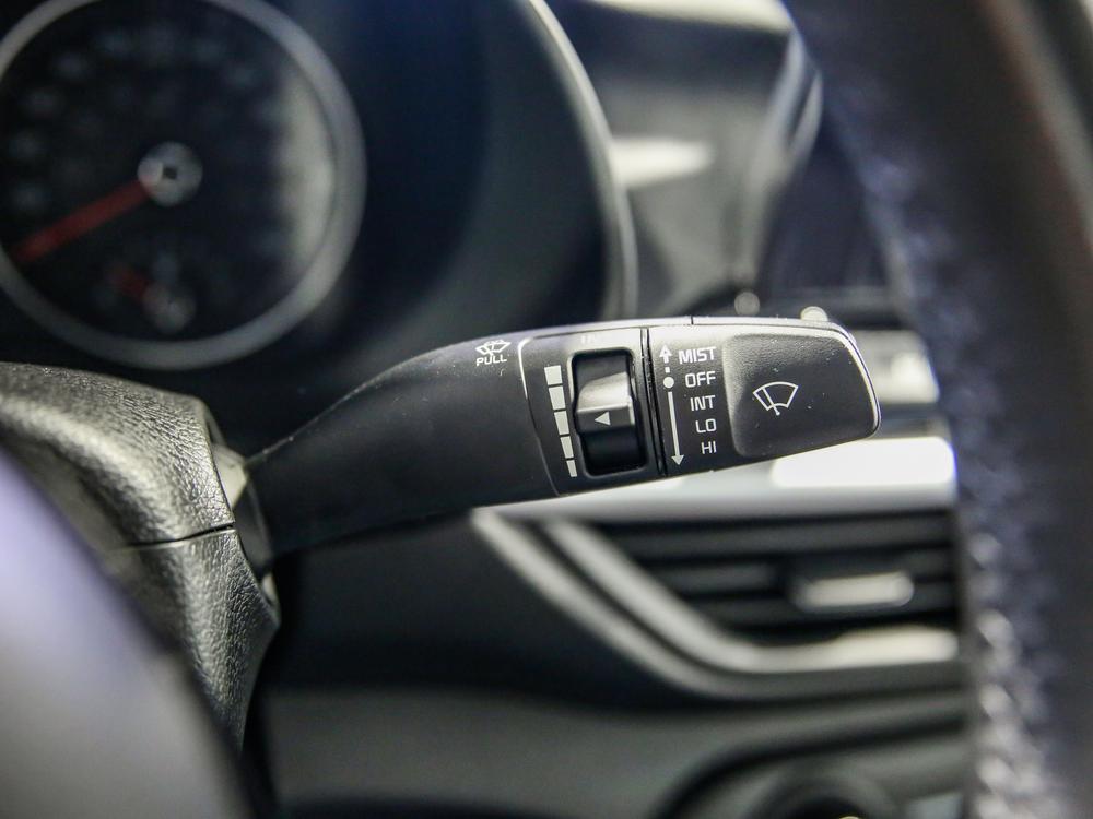 Kia Forte LX 2023 d’occasion à vendre - 23