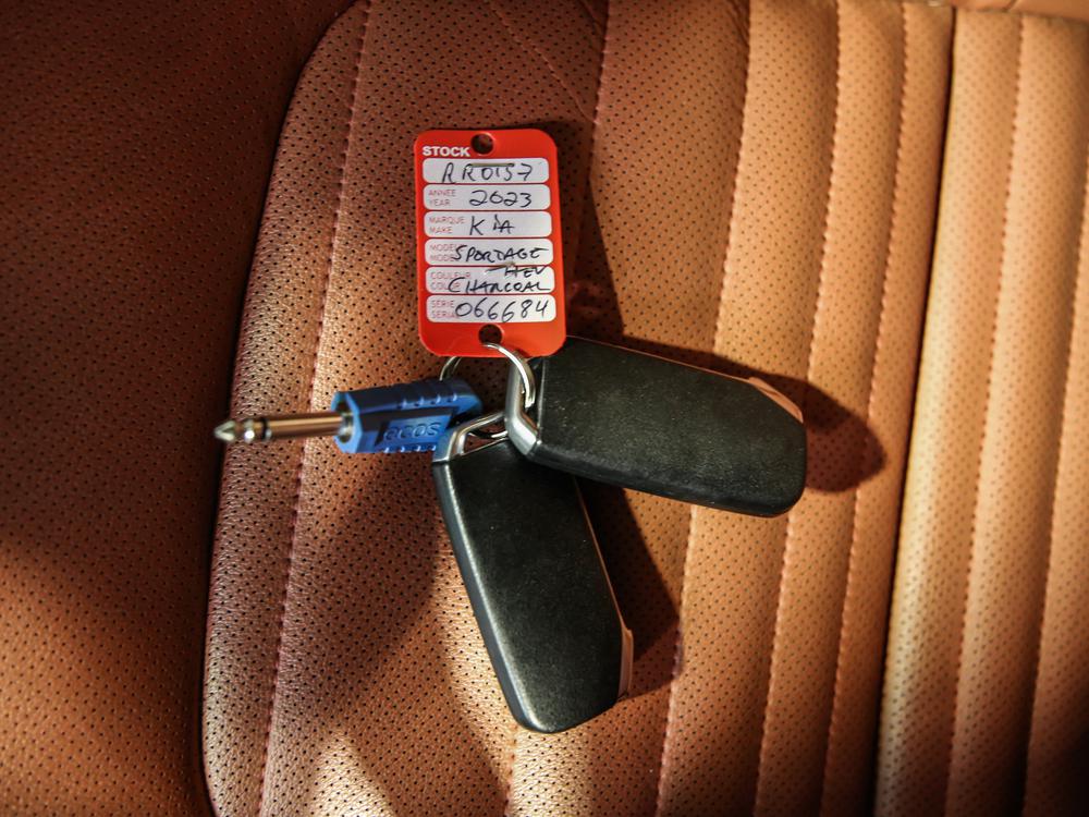 Kia Sportage hybride SX 2023 d’occasion à vendre - 36