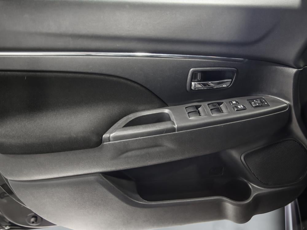 Mitsubishi RVR 2018 Noir usage à vendre Mitsubishi RVR 2018 Noir usage à vendre