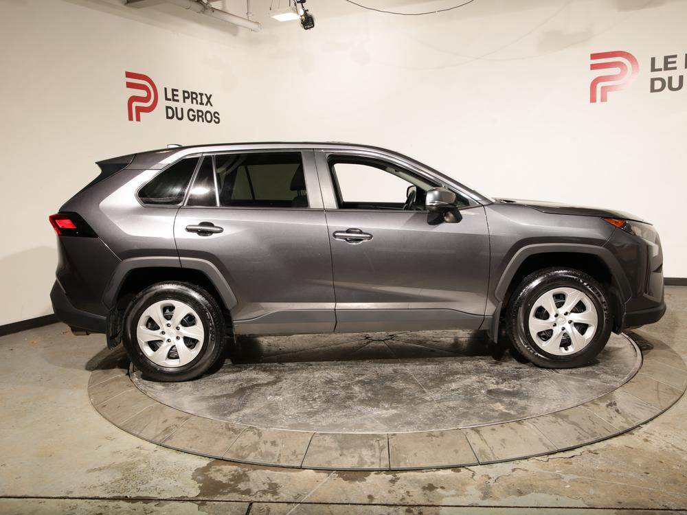 Toyota RAV4 LE 2023 d’occasion à vendre - 2