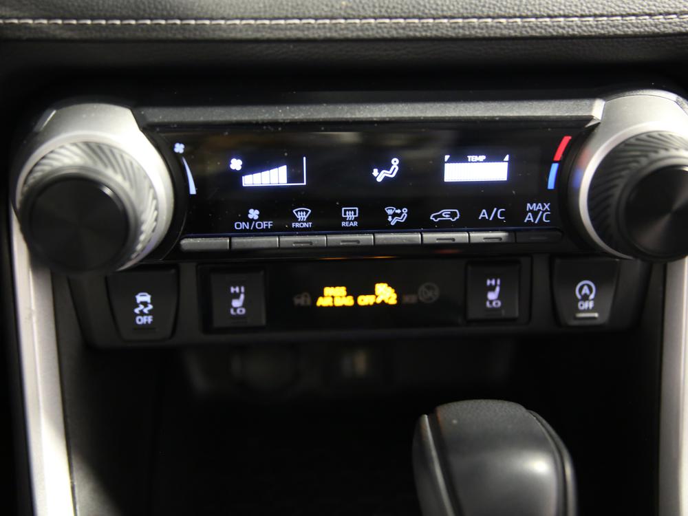 Toyota RAV4 LE 2023 d’occasion à vendre - 27