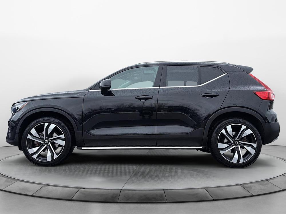 Volvo XC40 B5 PLUS AWD 2023 d’occasion à vendre - 9