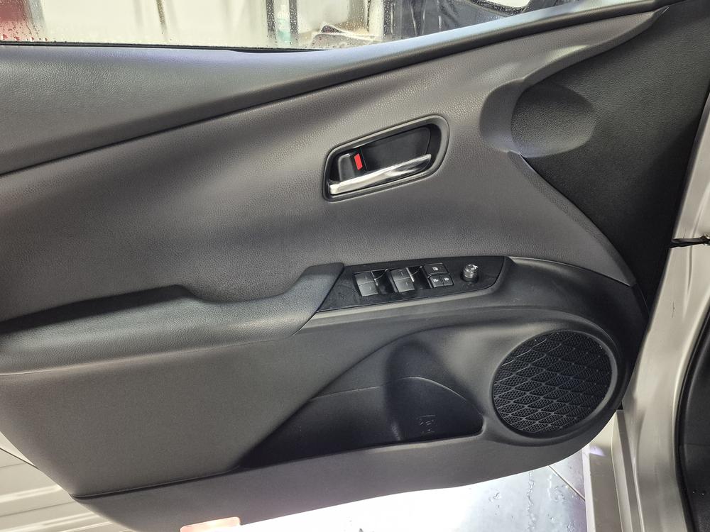 Toyota Prius Prime 2019 Gris usage à vendre Toyota Prius Prime 2019 Gris usage à vendre