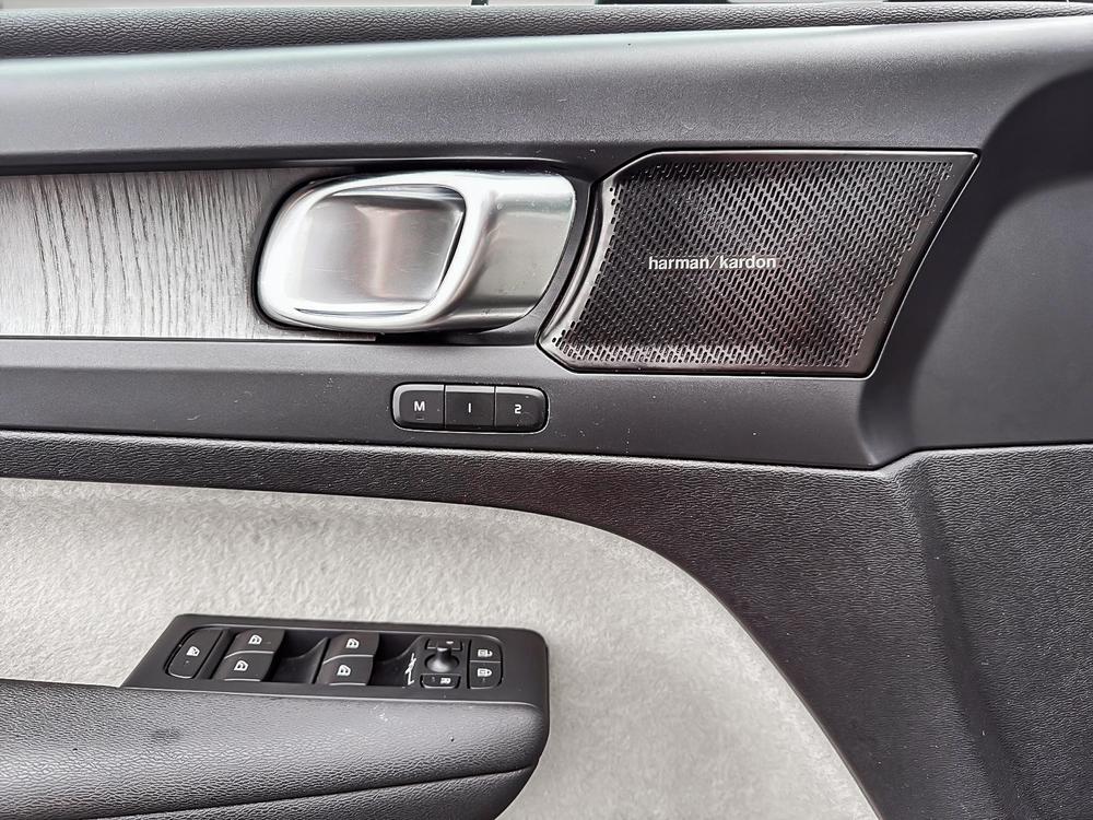 Volvo XC40 B5 PLUS AWD 2023 d’occasion à vendre - 14