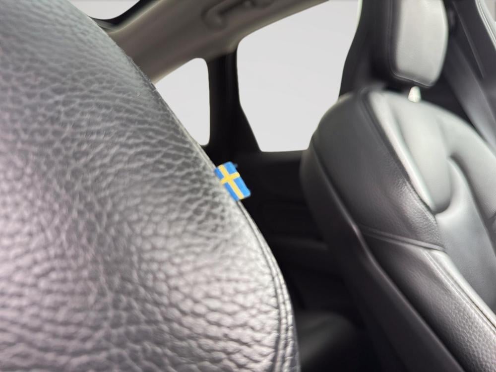 Volvo XC60 B6 MOMENTUM AWD 2022 d’occasion à vendre - 14