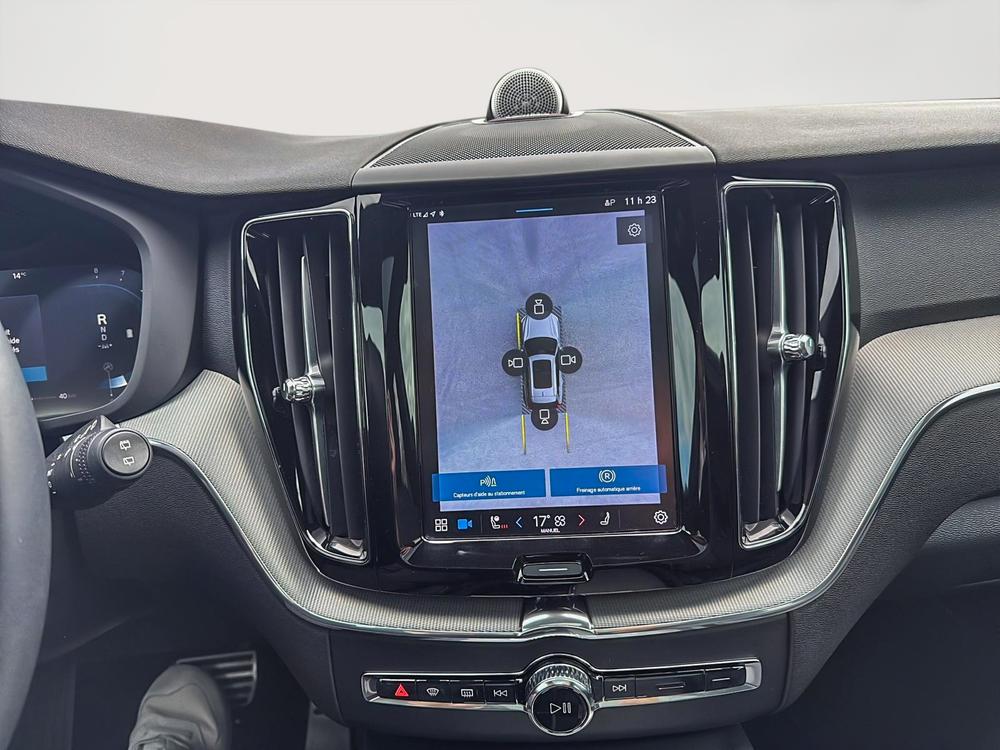 Volvo XC60 B6 R-DESIGN AWD 2022 d’occasion à vendre - 18