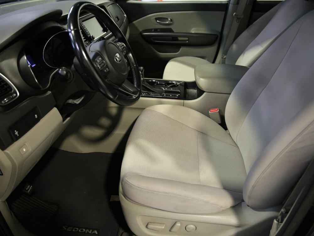 Kia Sedona LX 2019 d’occasion à vendre - 16