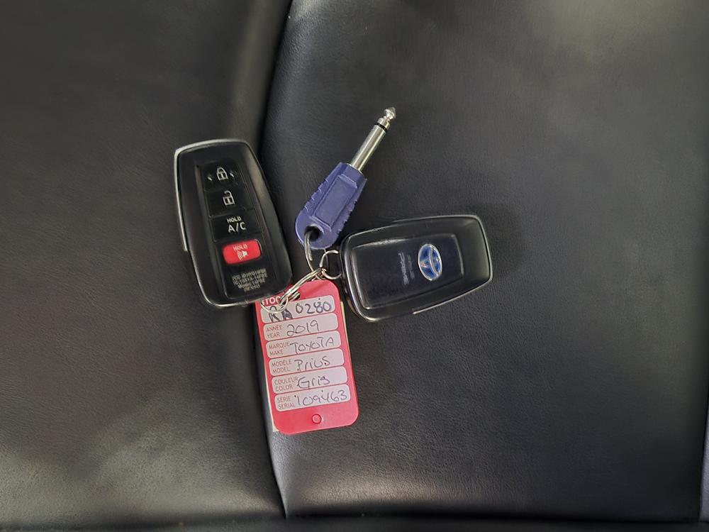Toyota Prius Prime 2019 Gris usage à vendre Toyota Prius Prime 2019 Gris usage à vendre