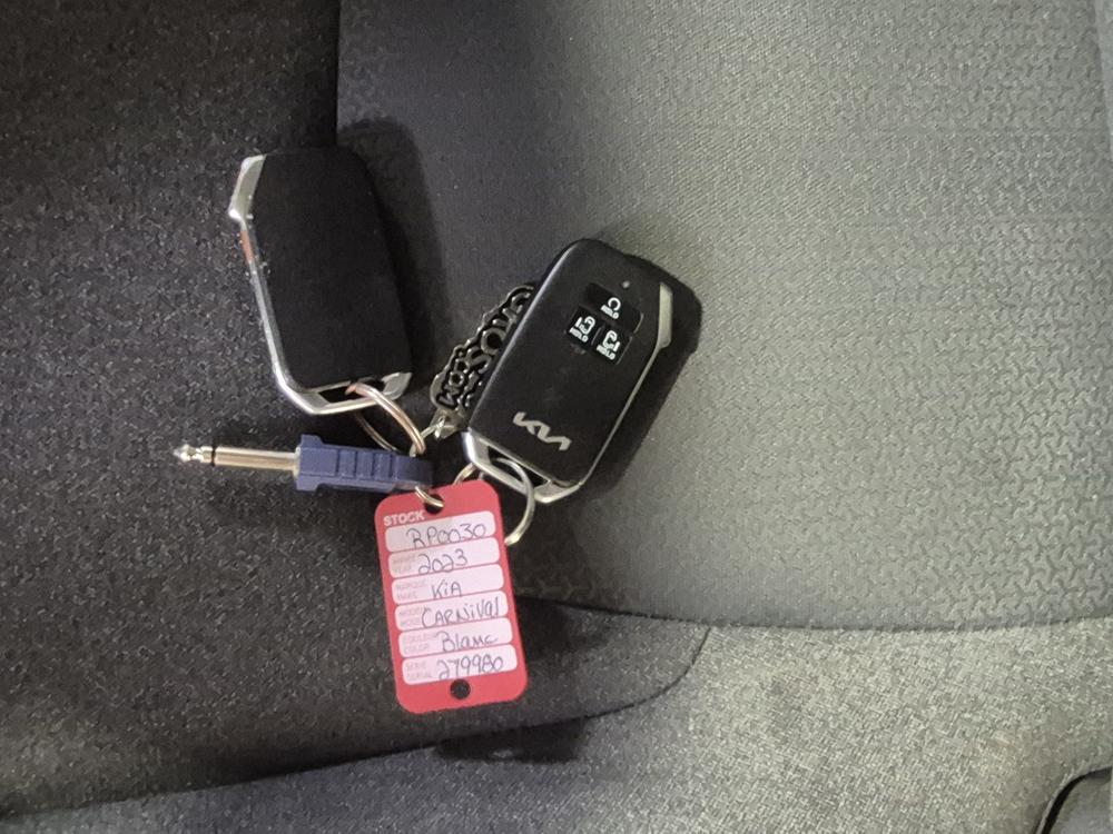 Kia Carnival LX+ 2023 d’occasion à vendre - 24