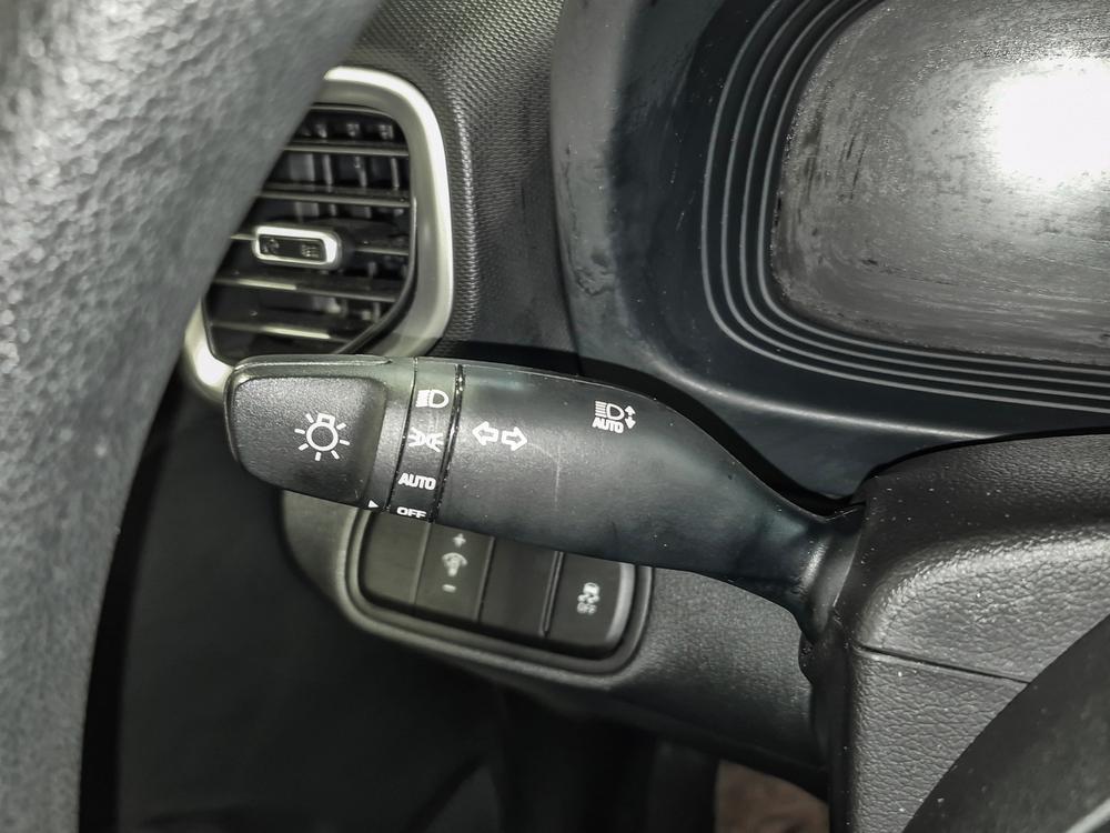 Hyundai Venue ESSENTIAL 2023 d’occasion à vendre - 18