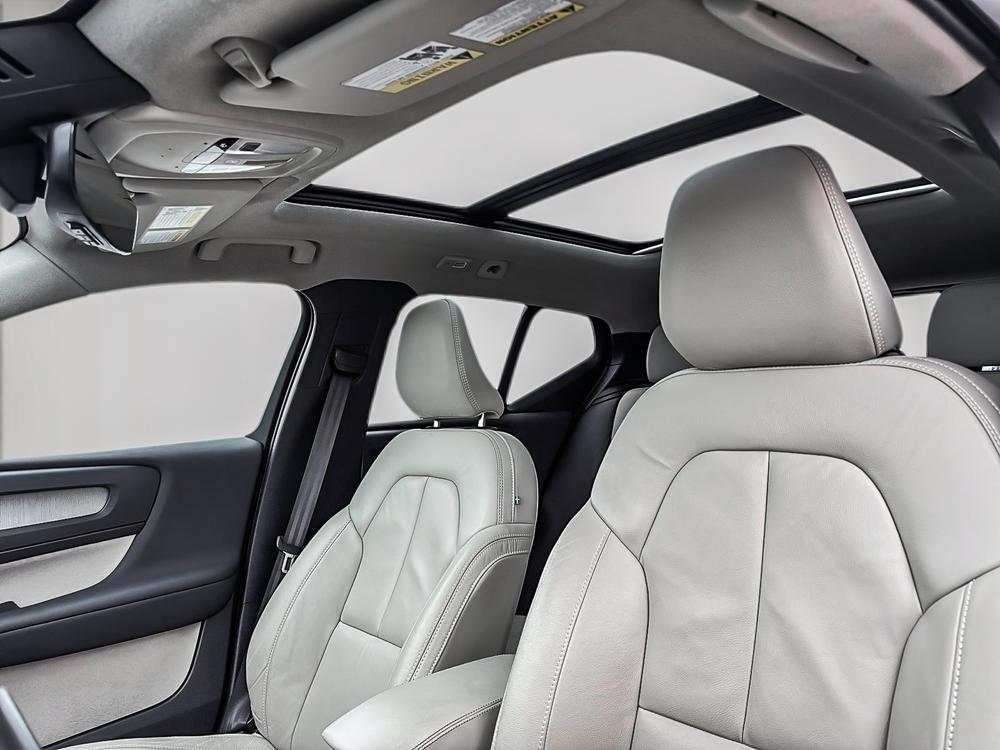 Volvo XC40 B5 PLUS AWD 2023 d’occasion à vendre - 11