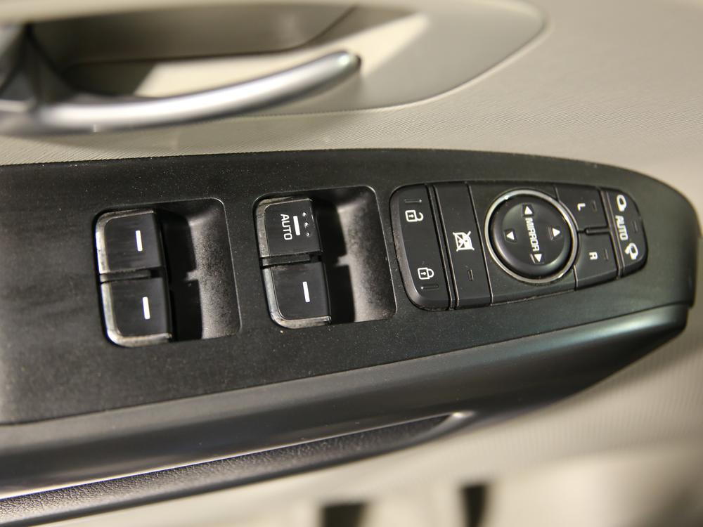 Kia Sedona LX 2019 d’occasion à vendre - 14