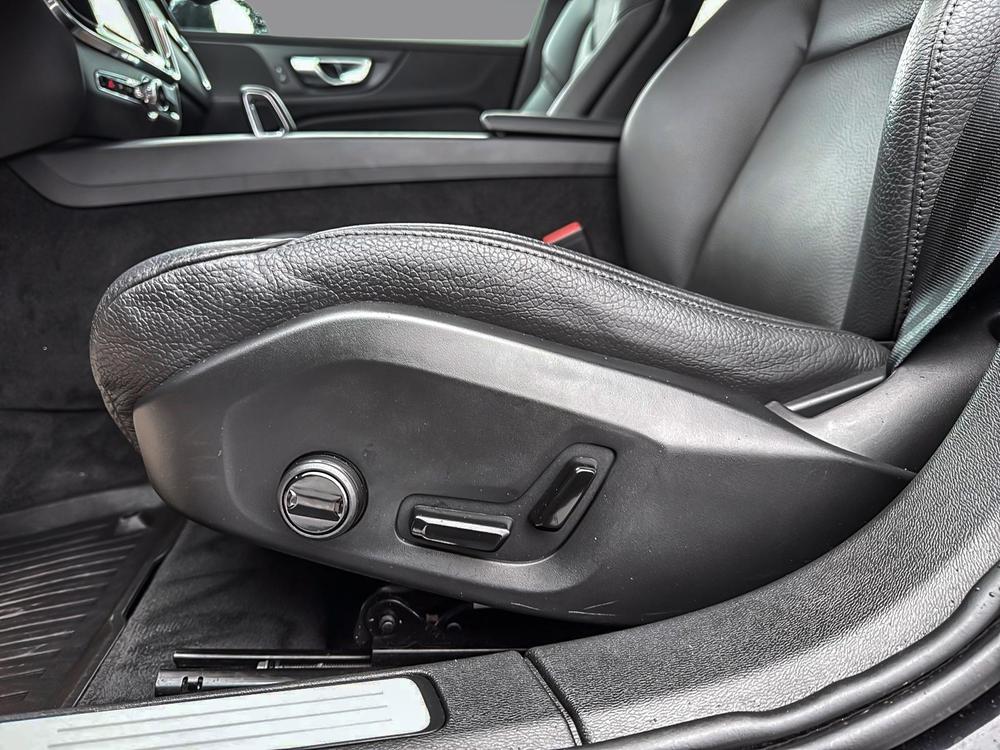 Volvo V60 Cross Country B5 CORE AWD 2025 d’occasion à vendre - 14