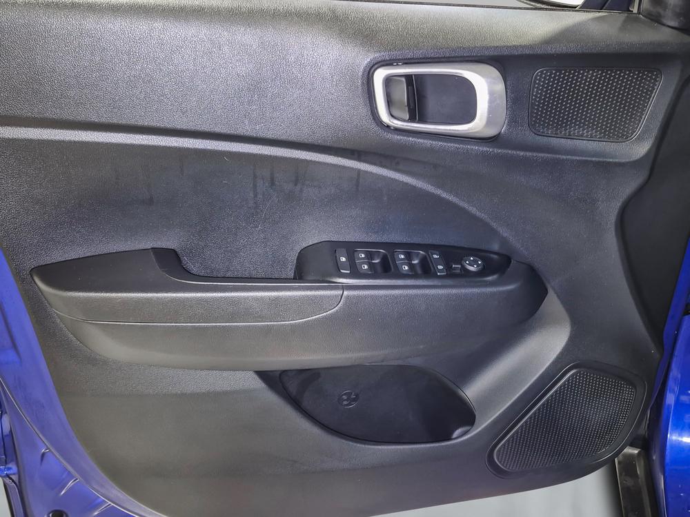 Hyundai Venue ESSENTIAL 2023 d’occasion à vendre - 11