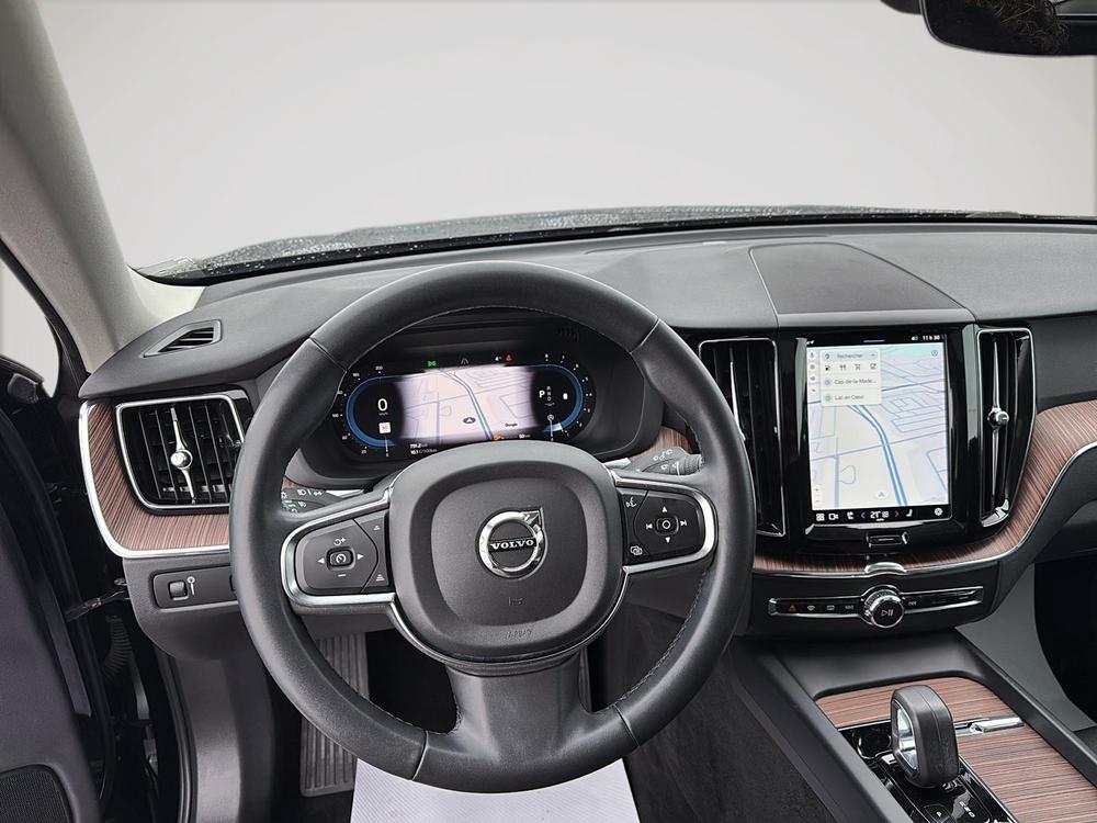 Volvo XC60 B6 MOMENTUM AWD 2022 d’occasion à vendre - 17