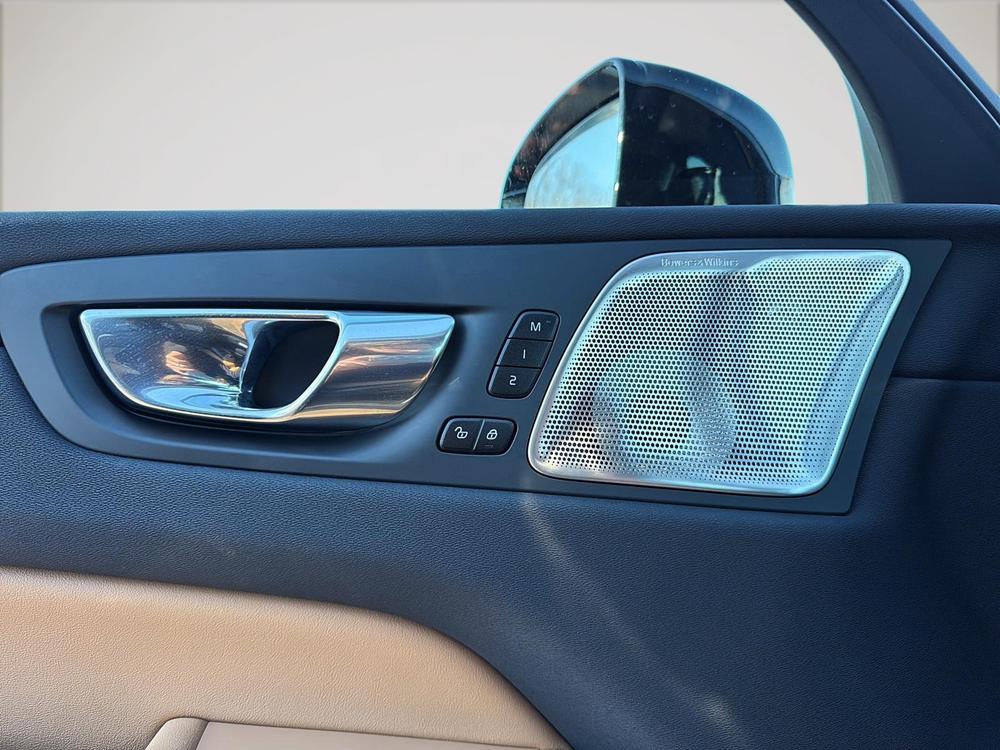 Volvo XC60 B6 ULTIMATE AWD 2023 d’occasion à vendre - 19