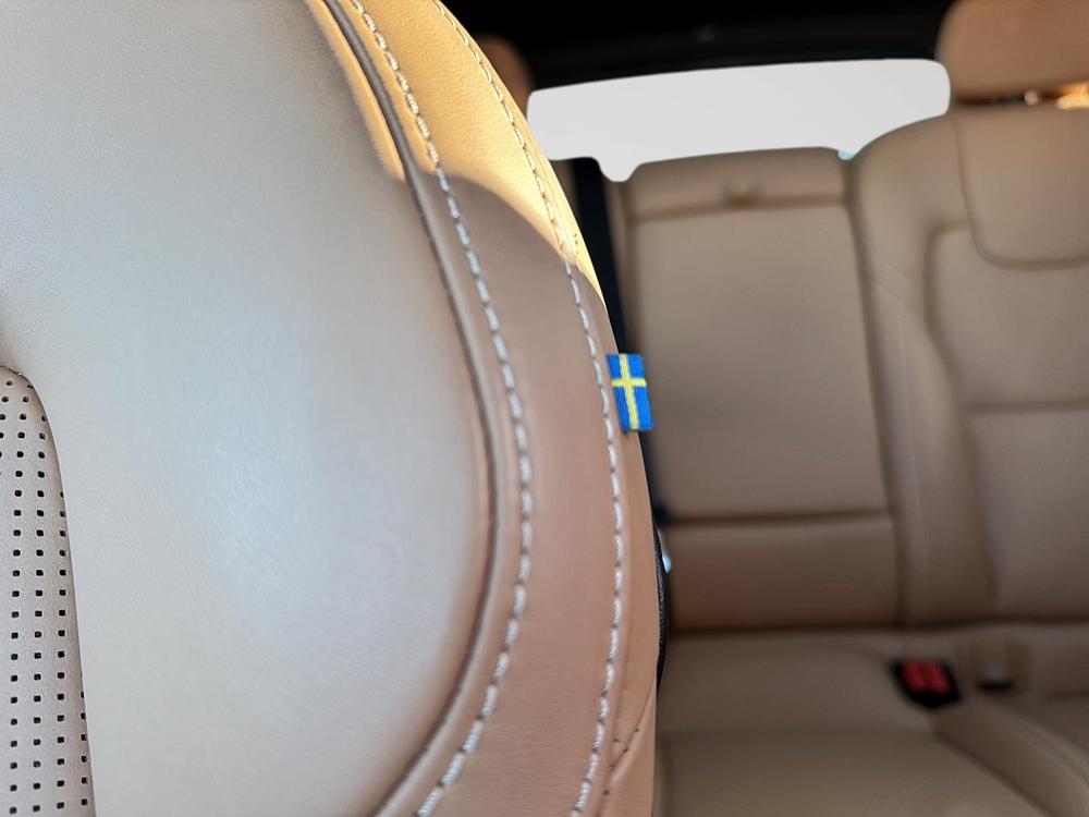 Volvo XC60 B6 ULTIMATE AWD 2023 d’occasion à vendre - 13