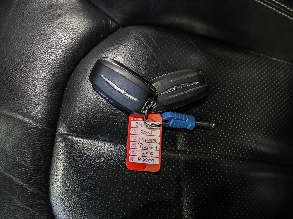 Chrysler Pacifica Hybrid Touring 2022 d’occasion à vendre - 38