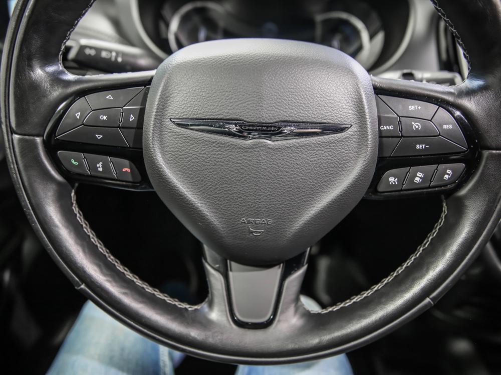 Chrysler Pacifica Hybrid Touring 2022 d’occasion à vendre - 18