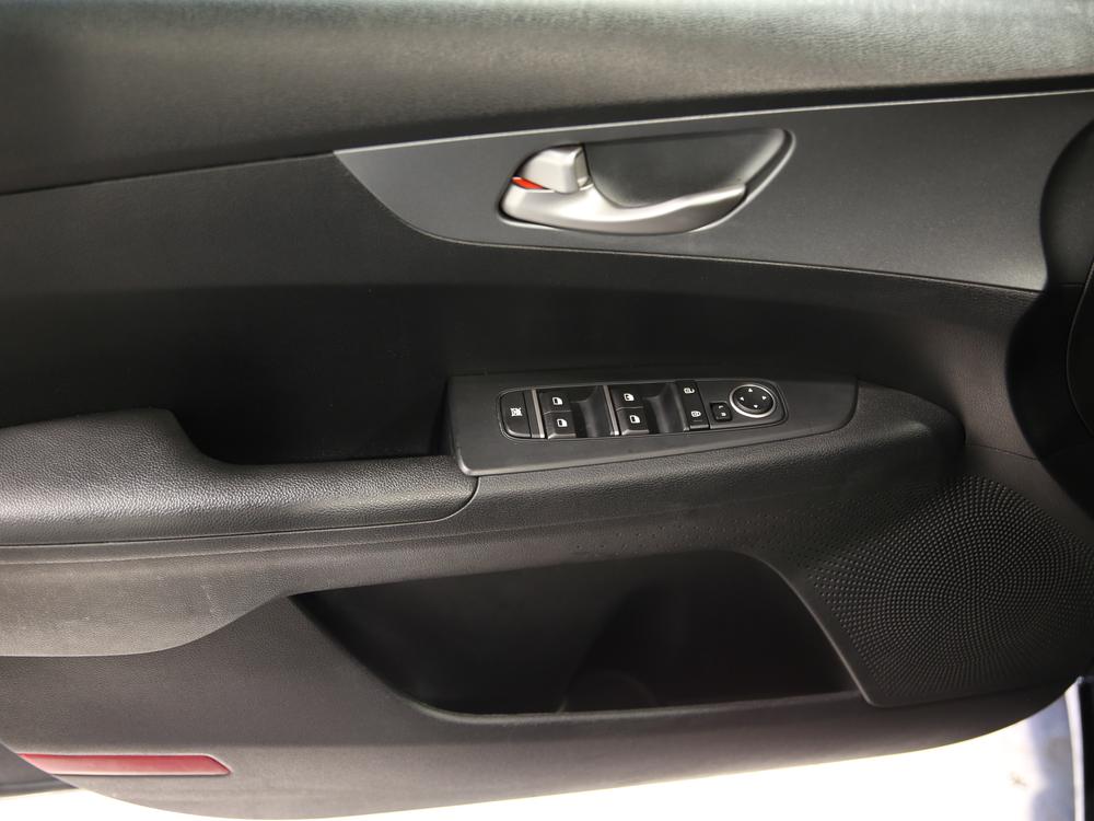 Kia Forte LX 2021 d’occasion à vendre - 13