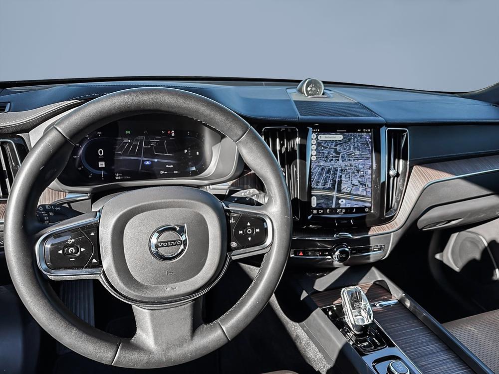 Volvo XC60 B6 ULTIMATE AWD 2023 d’occasion à vendre - 16