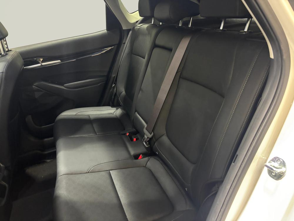 Kia Seltos 2023 Blanc usage à vendre Kia Seltos 2023 Blanc usage à vendre